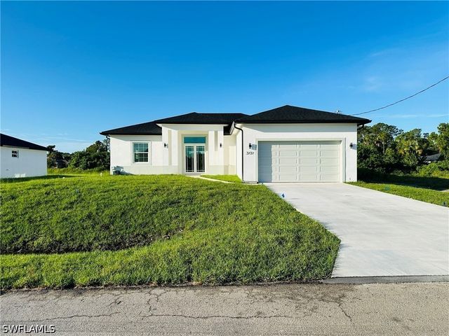 2512 Mabry ST, Alva, FL 33920