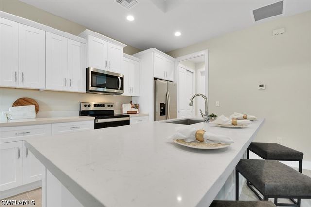 2512 Mabry ST, Alva, FL 33920