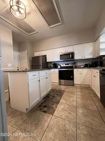 1829 ASHMORE GREEN Drive, Jacksonville, FL 32246