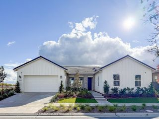 951 Beaver Pond Loop, Madera, CA 93636