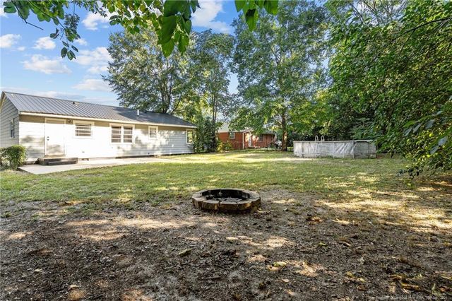 821 Sandalwood Drive, Fayetteville, NC 28304