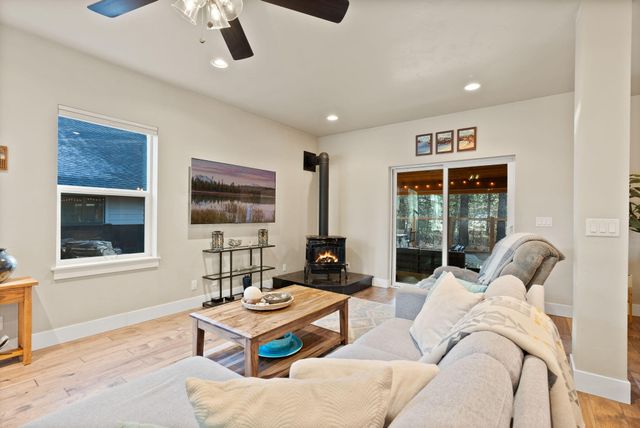 410 S Timber Creek Drive, Sisters, OR 97759