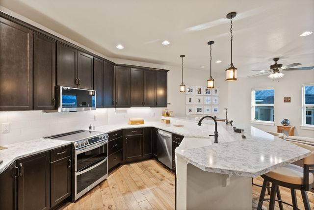 410 S Timber Creek Drive, Sisters, OR 97759