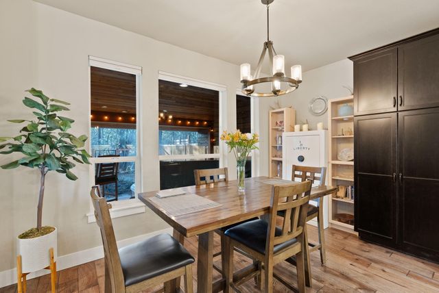 410 S Timber Creek Drive, Sisters, OR 97759