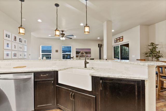 410 S Timber Creek Drive, Sisters, OR 97759