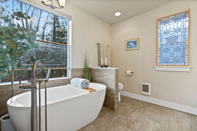 410 S Timber Creek Drive, Sisters, OR 97759