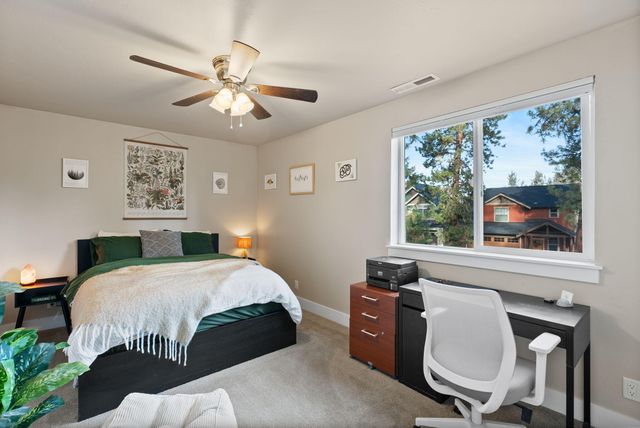 410 S Timber Creek Drive, Sisters, OR 97759