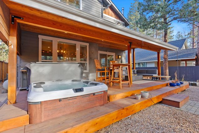 410 S Timber Creek Drive, Sisters, OR 97759