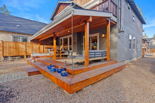 410 S Timber Creek Drive, Sisters, OR 97759