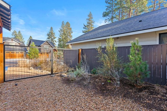 410 S Timber Creek Drive, Sisters, OR 97759