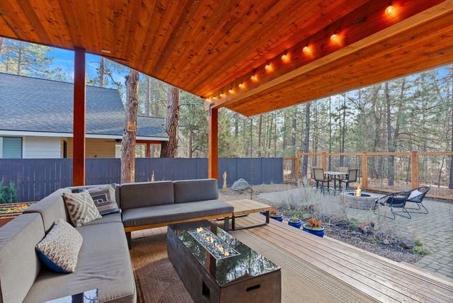 410 S Timber Creek Drive, Sisters, OR 97759