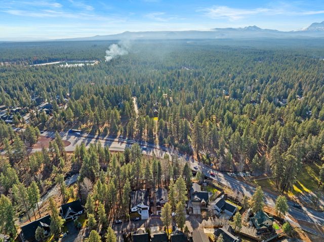 410 S Timber Creek Drive, Sisters, OR 97759