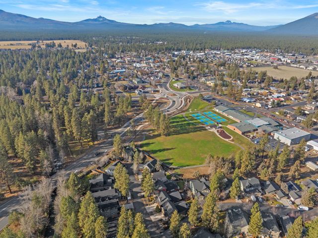 410 S Timber Creek Drive, Sisters, OR 97759