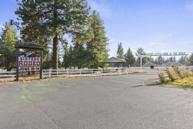 410 S Timber Creek Drive, Sisters, OR 97759