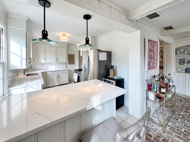 24 NORMANDY CIR, Memphis, TN 38111