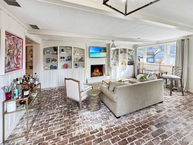 24 NORMANDY CIR, Memphis, TN 38111