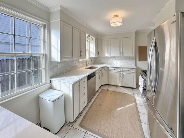 24 NORMANDY CIR, Memphis, TN 38111