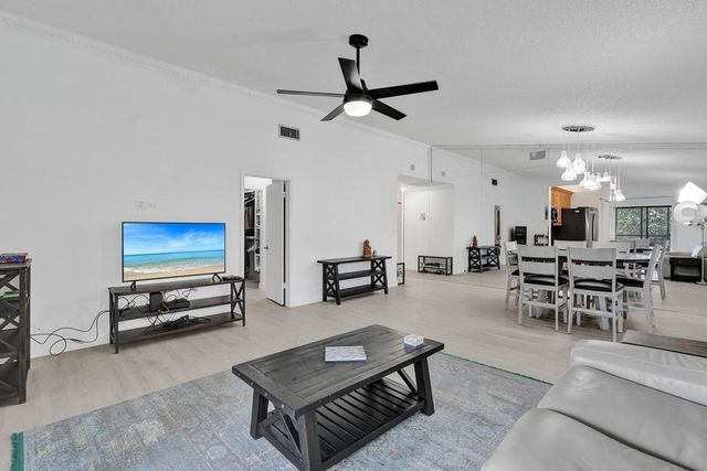 9361 SW 23rd Street 3203, Davie, FL 33324