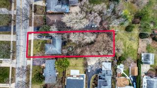 270 E Saint Charles Road, Elmhurst, IL 60126