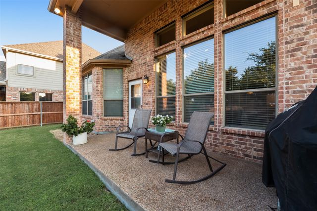 931 Senna Drive, Lantana, TX 76226