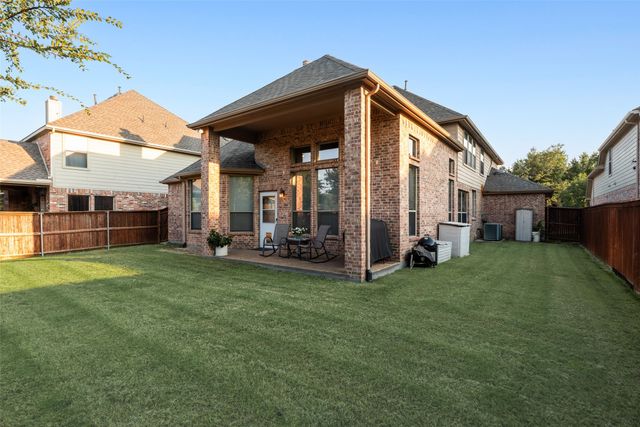 931 Senna Drive, Lantana, TX 76226