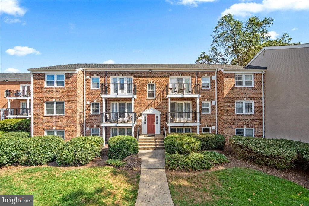 9491 FAIRFAX BLVD #303, Fairfax, VA 22031
