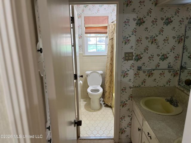 165 Bristol Boulevard, Jackson, MS 39204