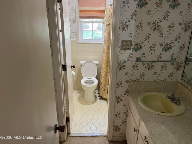 165 Bristol Boulevard, Jackson, MS 39204