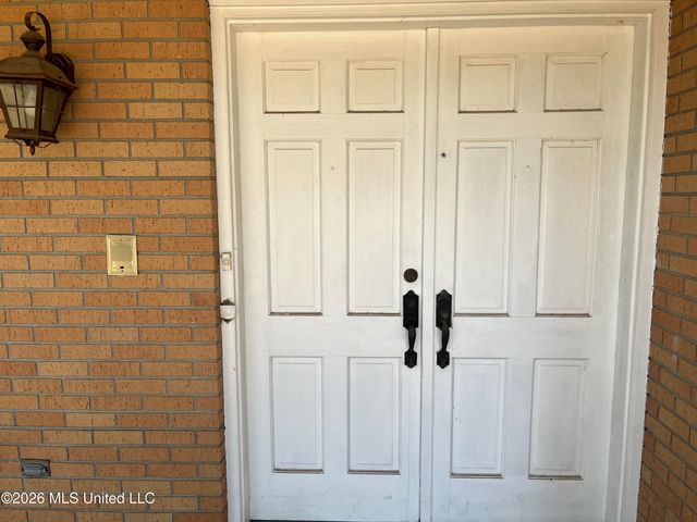 165 Bristol Boulevard, Jackson, MS 39204