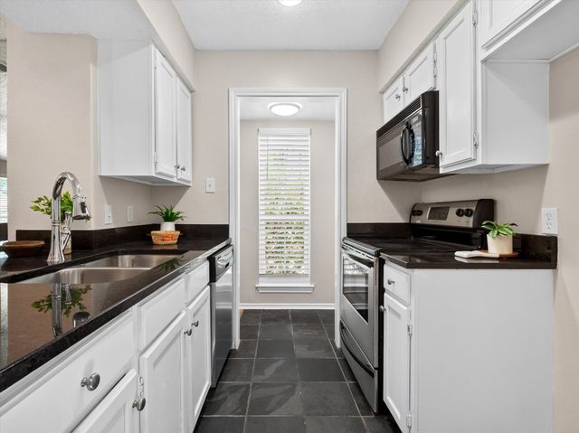 4067 Beltway Drive 140, Addison, TX 75001