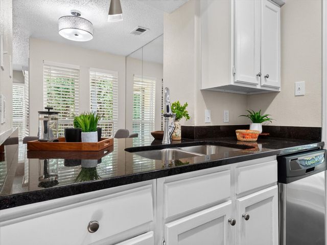 4067 Beltway Drive 140, Addison, TX 75001