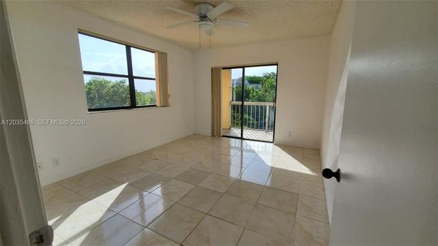 8160 Geneva Court 412, Doral, FL 33166