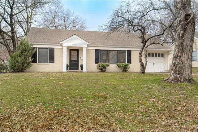 7548 Eaton Street, Prairie Village, KS 66208