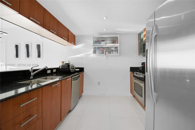 1800 N Bayshore Dr 3410, Miami, FL 33132