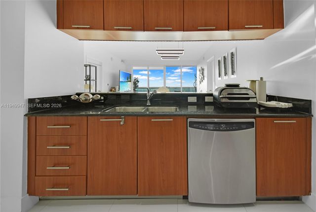 1800 N Bayshore Dr 3410, Miami, FL 33132