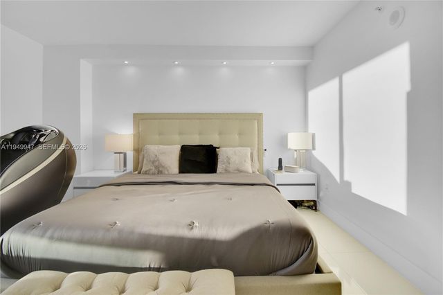 1800 N Bayshore Dr 3410, Miami, FL 33132