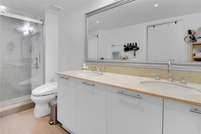 1800 N Bayshore Dr 3410, Miami, FL 33132