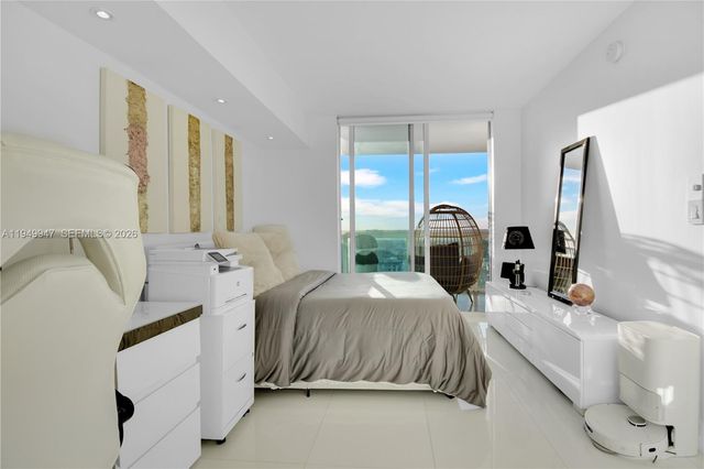 1800 N Bayshore Dr 3410, Miami, FL 33132