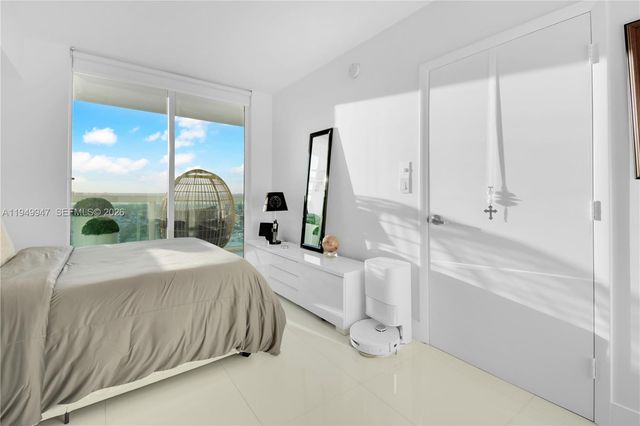 1800 N Bayshore Dr 3410, Miami, FL 33132