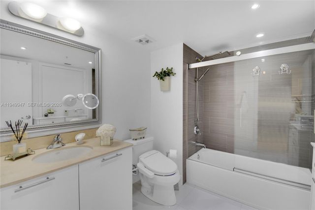 1800 N Bayshore Dr 3410, Miami, FL 33132