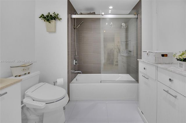 1800 N Bayshore Dr 3410, Miami, FL 33132