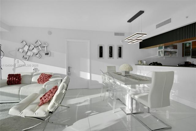 1800 N Bayshore Dr 3410, Miami, FL 33132