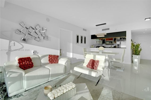 1800 N Bayshore Dr 3410, Miami, FL 33132