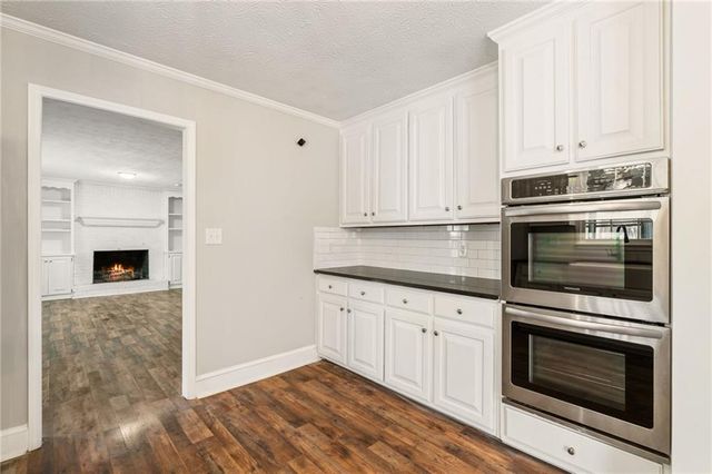 835 Lockriver Way, Lawrenceville, GA 30044