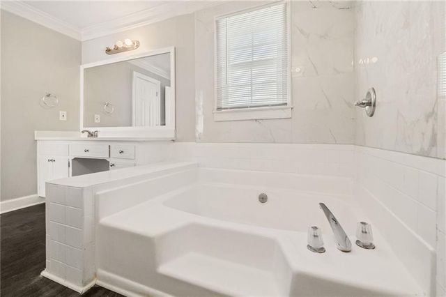 835 Lockriver Way, Lawrenceville, GA 30044