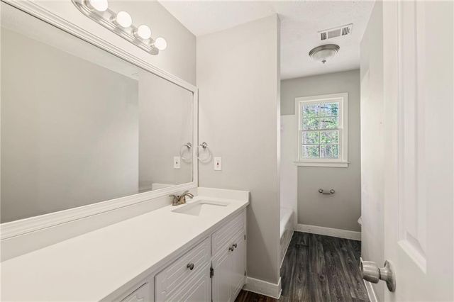 835 Lockriver Way, Lawrenceville, GA 30044