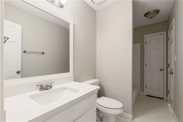 835 Lockriver Way, Lawrenceville, GA 30044