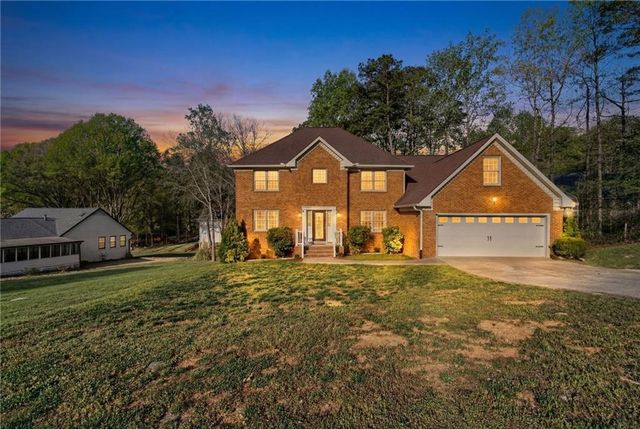 835 Lockriver Way, Lawrenceville, GA 30044