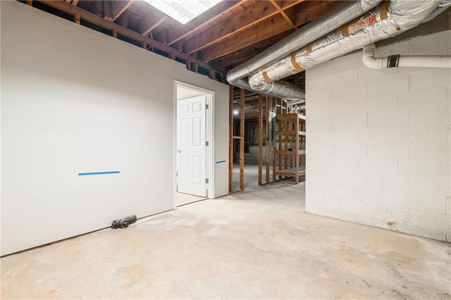 835 Lockriver Way, Lawrenceville, GA 30044