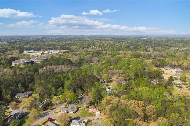 835 Lockriver Way, Lawrenceville, GA 30044